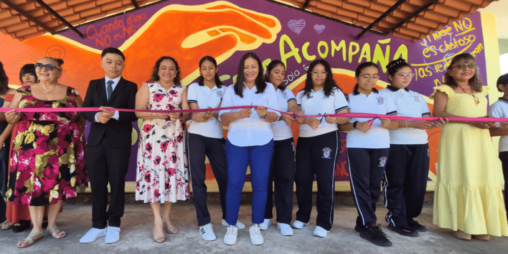 estudiantes de komchén y cepredey promueven cultura de paz con mural artístico