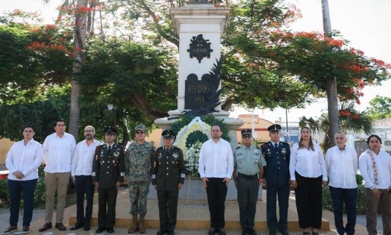 Conmemoran aniversario luctuoso de Benito Juárez