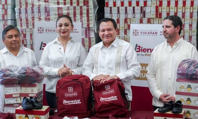Arranca “Bienestar en tu Escuela 2025” con entrega de útiles y uniformes