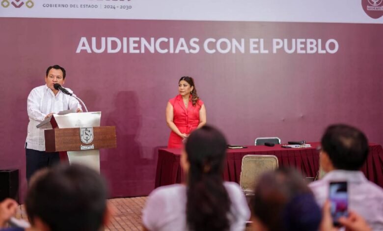 Joaquín Díaz Mena escucha y resuelve en Audiencias con el Pueblo