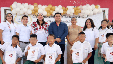 kanasín apadrina edwin bojórquez a 57 alumnos de la primaria “juana de asbaje”