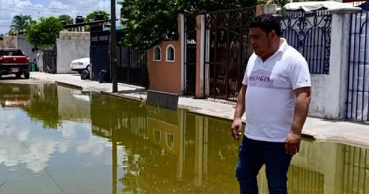 Alcalde de Kanasín exhorta a evitar tirar aguas jabonosas en la vía pública