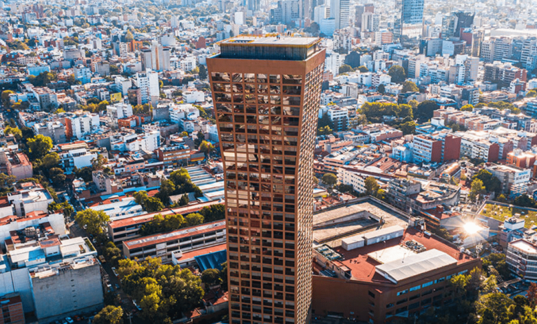 La Torre de Mexicana, mejor conocida como La Licuadora, resiste el tiempo y los sismos en CDMX