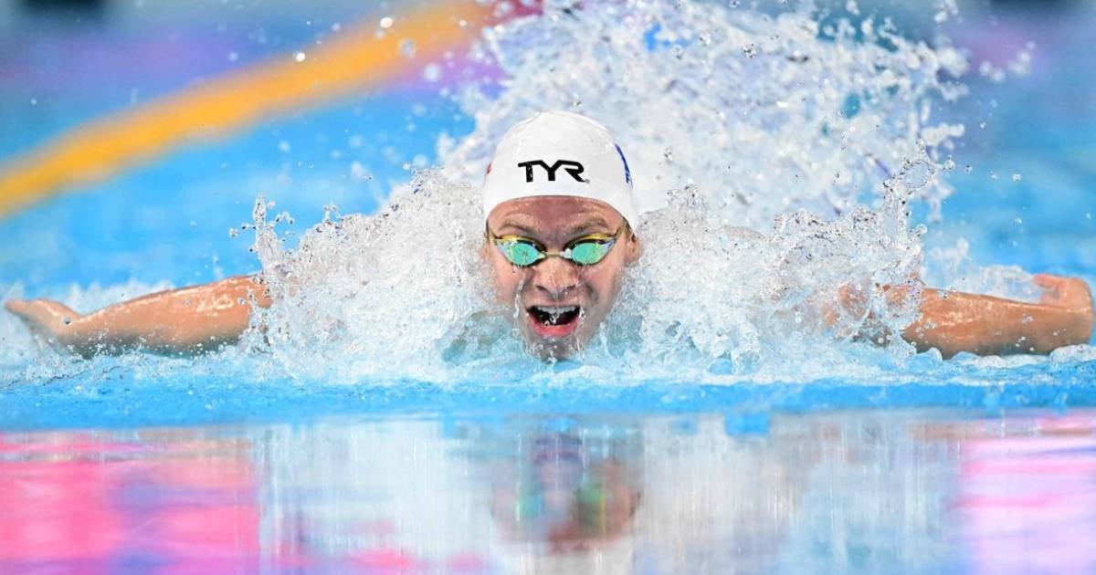 Léon Marchand destrozó la marca mundial de los 200 metros combinado individual