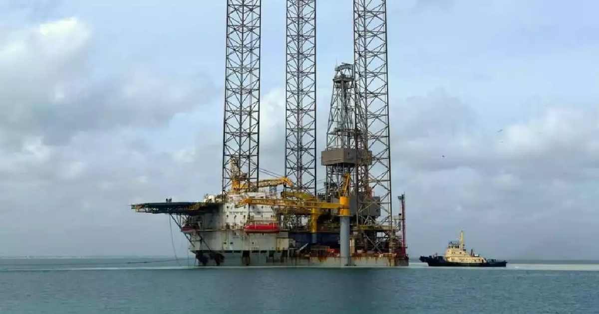 Plataforma petrolera llega a Progreso, Yucatán, para mantenimiento: Asipona