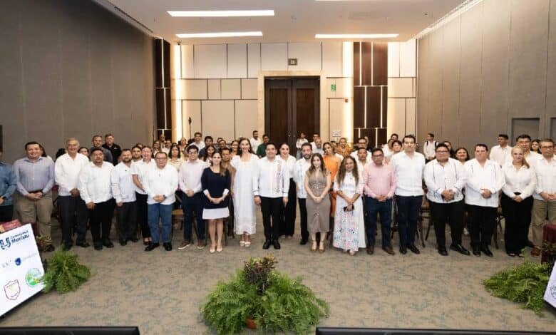Firman convenio para capacitar a servidores públicos de Yucatán