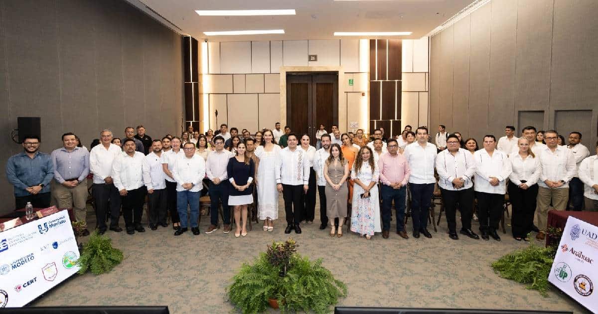 Firman convenio para capacitar a servidores públicos de Yucatán