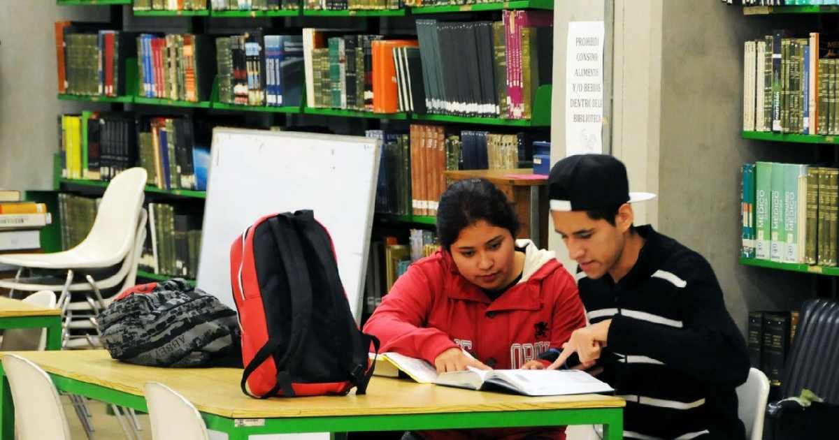 Estudiantes que no entran a universidades públicas optan por escuelas privadas o año sabático