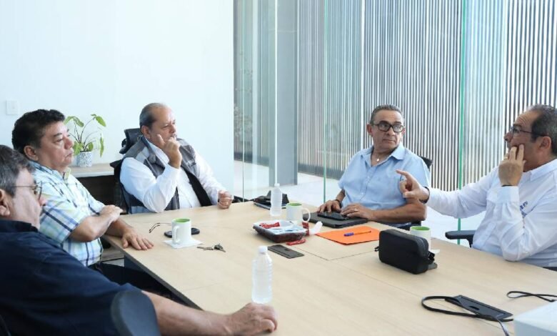 Trabajan en equipo para consolidar un transporte moderno y sostenible en Yucatán