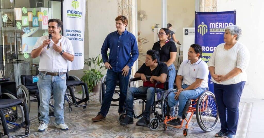ayuntamiento de mérida impulsa inclusión laboral con entrega de sillas de ruedas (2)
