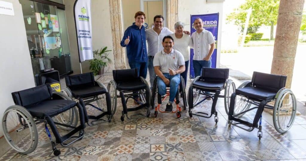ayuntamiento de mérida impulsa inclusión laboral con entrega de sillas de ruedas (4)