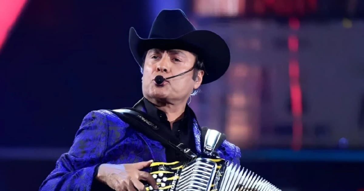 Jorge Hernández de Los Tigres del Norte sufre caída, sorprende su reacción (Foto de internet)