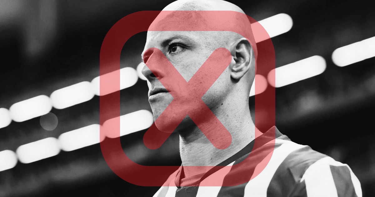 Chicharito Hernández es abucheado tras su regreso en derrota de Chivas