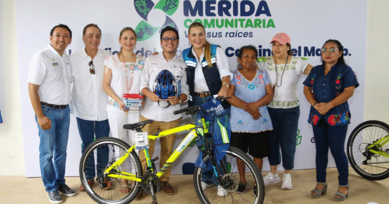 Bicicletas, cascos con linternas y equipo de seguridad para el proyecto turístico “Camino del Mayab”