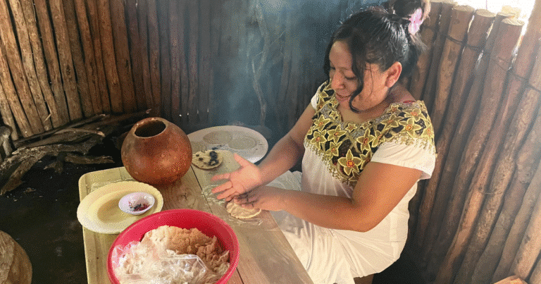 el alma del maíz vive en las manos de lizabeth