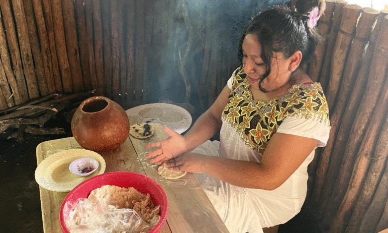 el alma del maíz vive en las manos de lizabeth