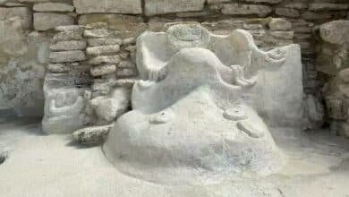 INAH Yucatán restaura mascarones mayas en Xcambó