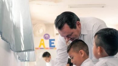 Gobernador Joaquín Díaz Mena entrega nueva aula en el preescolar indígena “Cuitláhuac” de Tixcacal