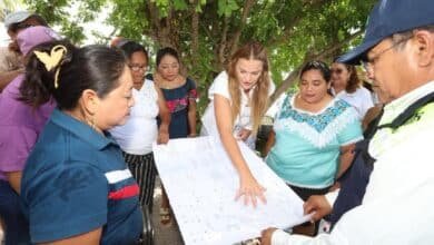 Cecilia Patrón anuncia rehabilitación de cancha en Komchén