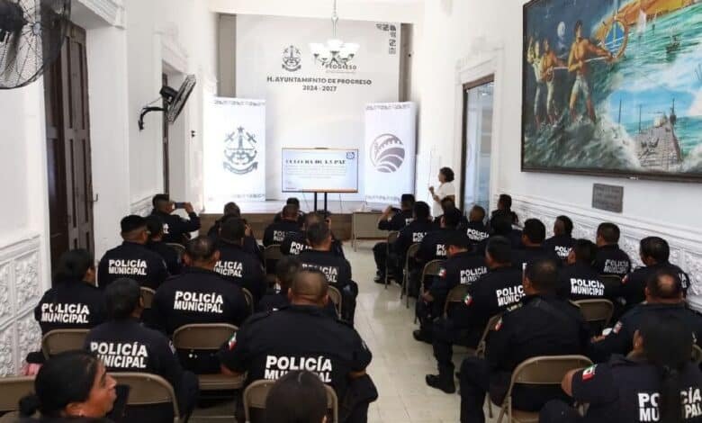 El alcalde de Progreso fortalece la profesionalización de policías municipales