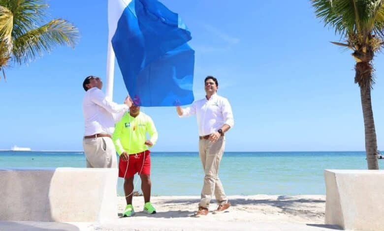 Progreso refrenda su compromiso ambiental con el izamiento de banderas Blue Flag