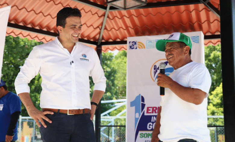El alcalde destacó obras de infraestructura, mantenimiento de calles y convenios culturales durante su visita a la comisaría