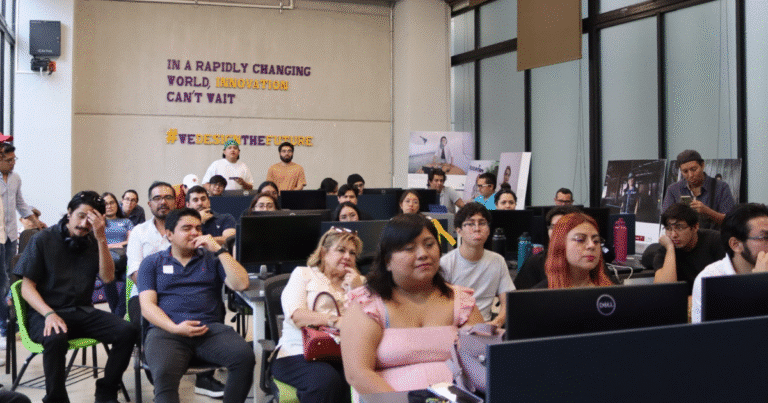 upy conecta a estudiantes con líderes de la industria 4.0 para impulsar la innovación en yucatán