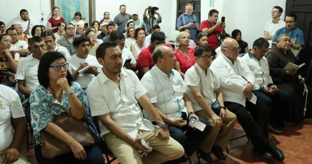 yucatán y rusia inauguran exposición en honor a yuri knórosov en izamal (2)