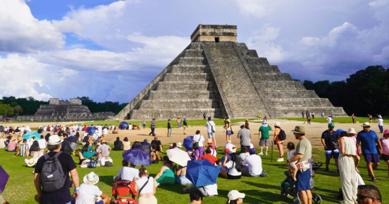 chichén itzá recibe el equinoccio de otoño con afluencia récord de visitantes