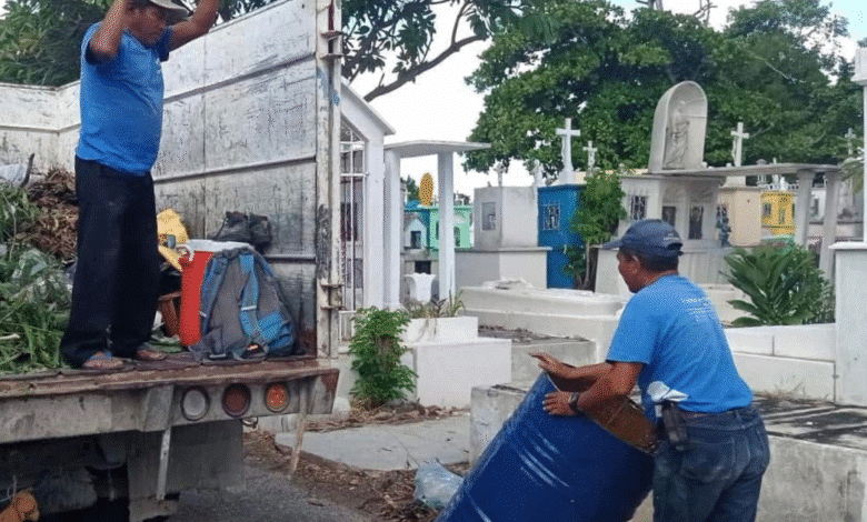 comienzan trabajos de limpieza y mantenimiento en los cementerios de mérida