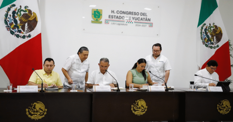 diputados de yucatán distribuyen la iniciativa para modificar la ley del isstey