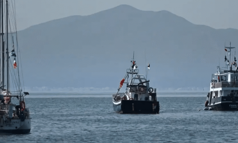 La Flotilla Global Sumud denunció un ataque contra su embarcación principal en Túnez; aunque hubo daños materiales, todos los tripulantes, incluida la activista Greta Thunberg, se encuentran a salvo.