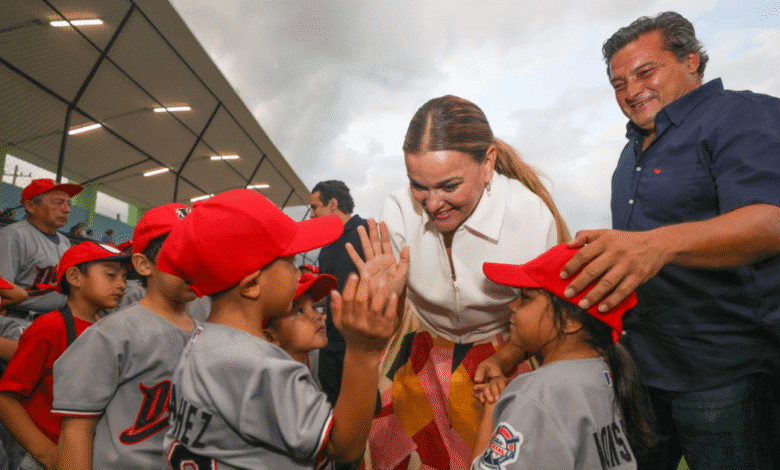 entregan renovada unidad deportiva en la bojórquez