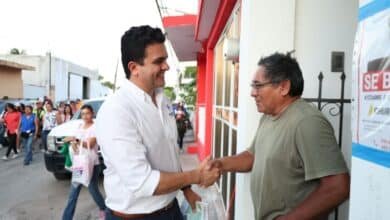 Erik Rihani realiza décima caminata ciudadana en Nueva Yucalpetén