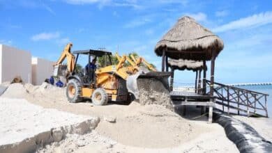 Inician trabajos de recuperación en la Playa del Malecón Tradicional de Progreso