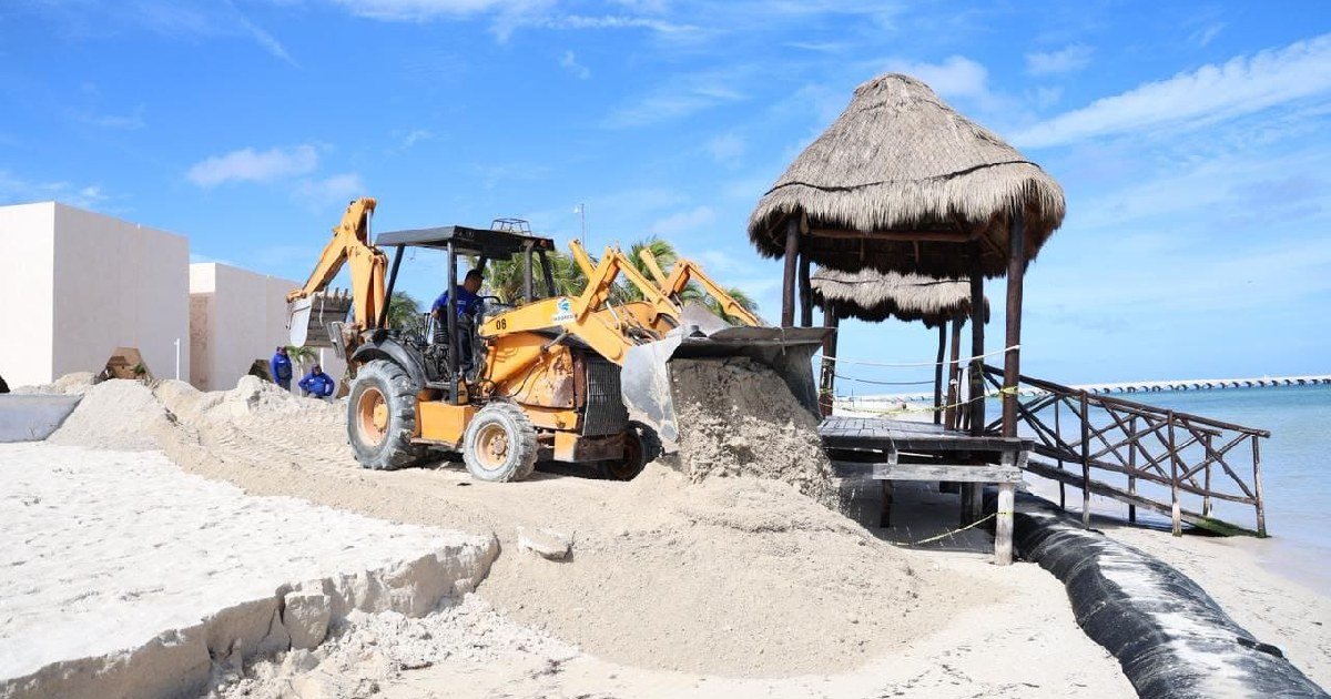 Inician trabajos de recuperación en la Playa del Malecón Tradicional de Progreso