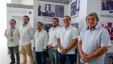 Inauguran en el Congreso de Yucatán exposición epigrafista de la cultura maya