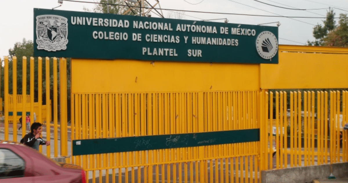 Un estudiante del Colegio de Ciencias y Humanidades (CCH) Plantel Sur de la UNAM fue asesinado luego de ser atacado con una navaja por un agresor encapuchado.