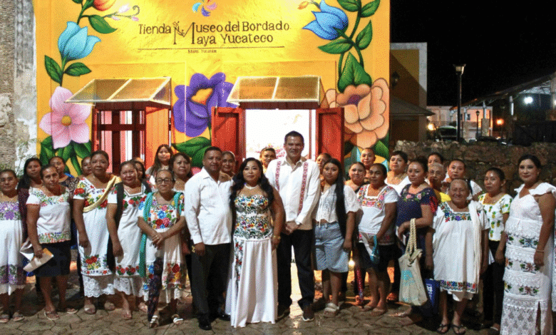 gobierno impulsa el trabajo artesanal de mujeres en maní