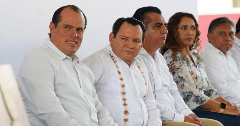 inicio del semestre 25b del cobay tizimín con autoridades y anuncios de mejoras