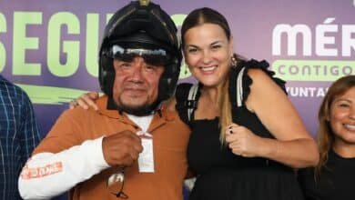 Cecilia Patrón entrega 130 cascos del programa chambea seguro