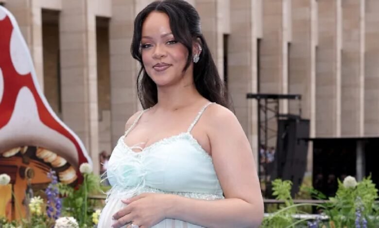 Rihanna presenta a su tercera bebé, con una emotiva sesión de fotos (Foto de internet)