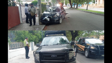 vehículo de la ssp choca contra auto estacionado en el centro de mérida