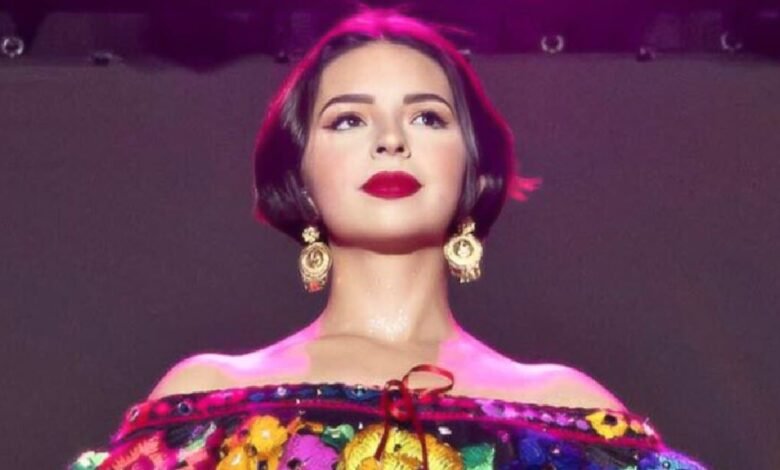 Ángela Aguilar lanza oferta ante las críticas; ofrece su canto (Foto de internet)