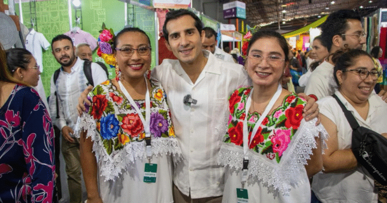 asiste rommel pacheco a la semana de yucatán en méxico