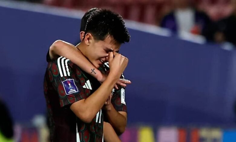 Gilberto Mora termina en lágrimas tras eliminación de México (Foto de internet)