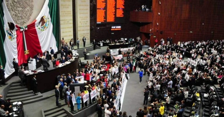 Avalan reforma para lograr que mujeres ocupen 50% de embajadas