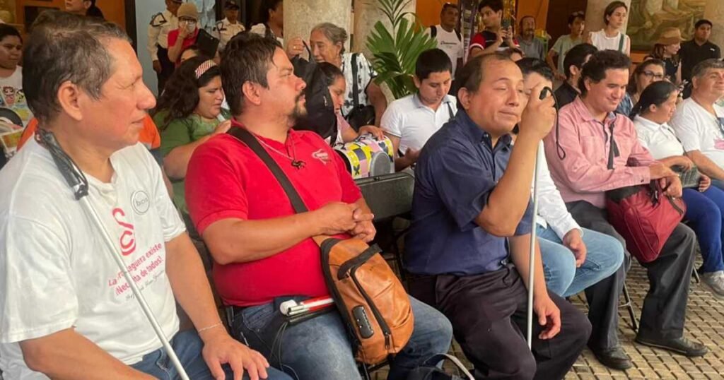 cecilia patrón reafirma compromiso con personas con discapacidad visual (2)