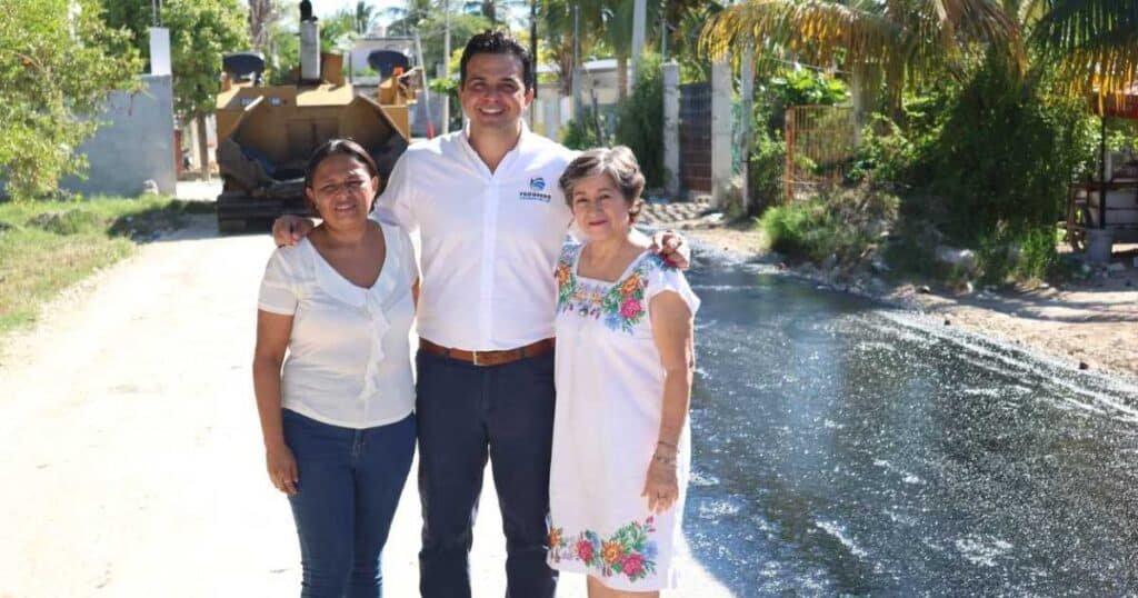 erik rihani impulsa la transformación de chelem con nuevas calles pavimentadas (3)