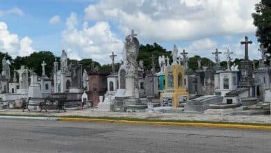 esperan más de 20 mil visitantes en los cementerios de mérida